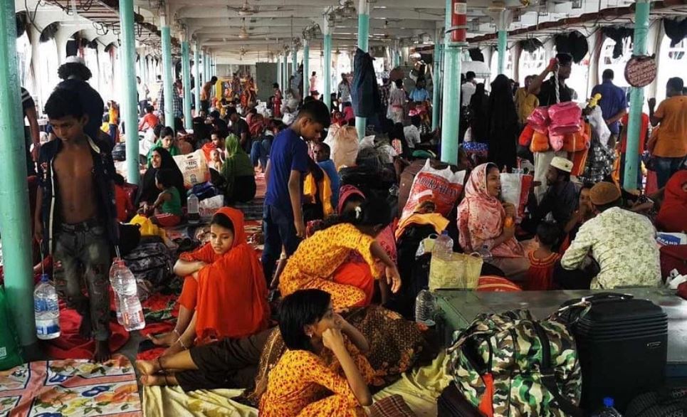 বাস, ট্রেন ও লঞ্চে ব...