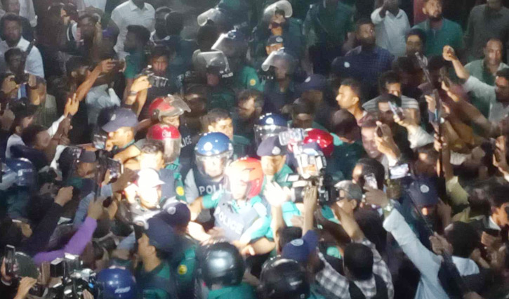 ১০ দিনের রিমান্ডে সা...