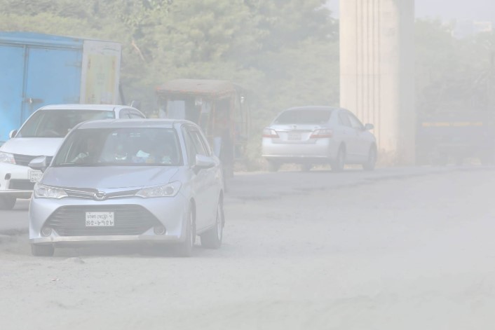 বায়ুদূষণের তালিকায় দ...