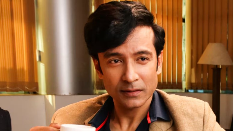 নতুন সিরিজে ফেলুদা হ...