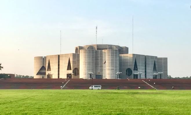 জাতীয় সংসদে শপথ নিলে...