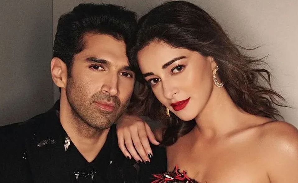 ভেঙে গেল অনন্যা-আদিত্যর প্রেম!