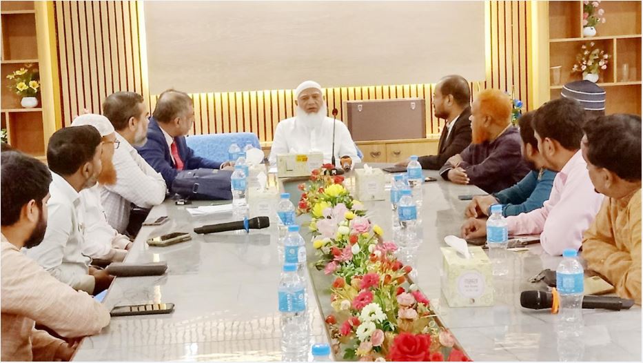 ব্যারিস্টার আবু বকর...